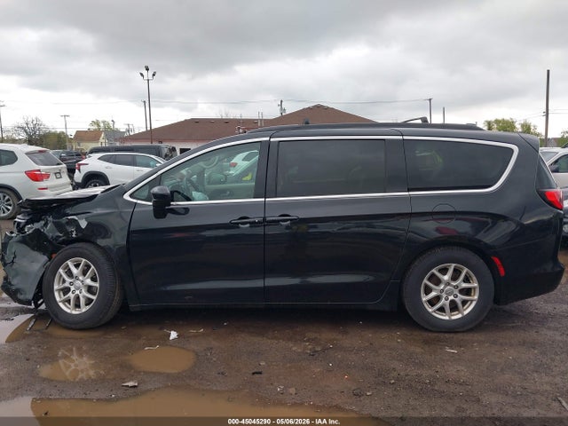 2020 Chrysler Voyager Lxi მანქანა იყიდება აუქციონზე, vin: 2C4RC1DG2LR195833, აუქციონის ნომერი: 45045290