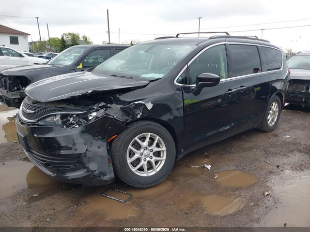 2020 Chrysler Voyager Lxi მანქანა იყიდება აუქციონზე, vin: 2C4RC1DG2LR195833, აუქციონის ნომერი: 45045290