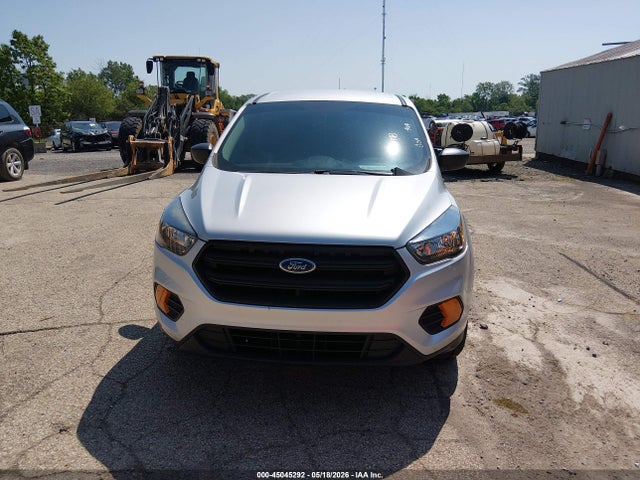 45045292 :رقم المزاد ، 1FMCU0F70JUD08393 vin ، 2018 Ford Escape S مزاد بيع