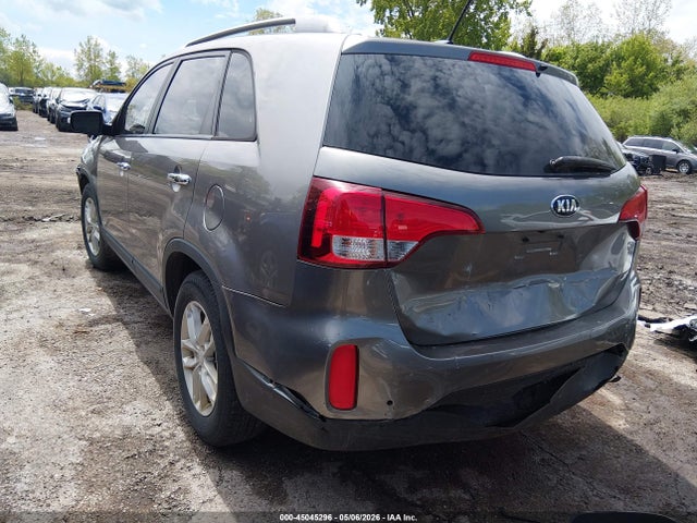 Продажа на аукционе авто 2015 Kia Sorento Lx, vin: 5XYKTCA64FG572051, номер лота: 45045296
