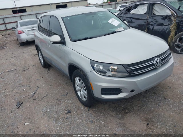 2013 Volkswagen Tiguan S მანქანა იყიდება აუქციონზე, vin: WVGAV7AXXDW515645, აუქციონის ნომერი: 45045324