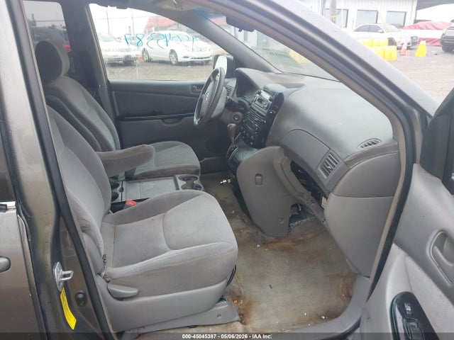 45045387 :رقم المزاد ، 5TDZA23C05S292386 vin ، 2005 Toyota Sienna Le مزاد بيع