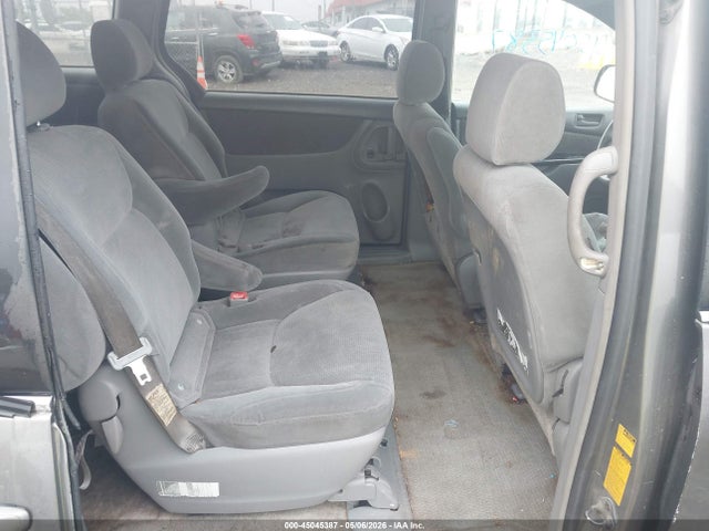 45045387 :رقم المزاد ، 5TDZA23C05S292386 vin ، 2005 Toyota Sienna Le مزاد بيع