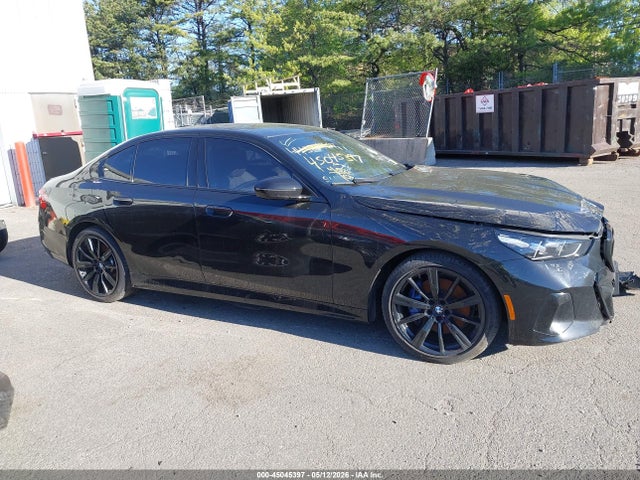 2024 Bmw 530i Xdrive მანქანა იყიდება აუქციონზე, vin: WBA53FJ06RCR17256, აუქციონის ნომერი: 45045397