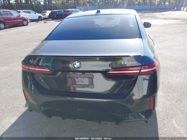 2024 Bmw 530i Xdrive მანქანა იყიდება აუქციონზე, vin: WBA53FJ06RCR17256, აუქციონის ნომერი: 45045397