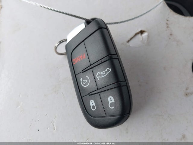 45045454 :رقم المزاد ، 2C3CCADGXNH131218 vin ، 2022 Chrysler 300 Touring L مزاد بيع