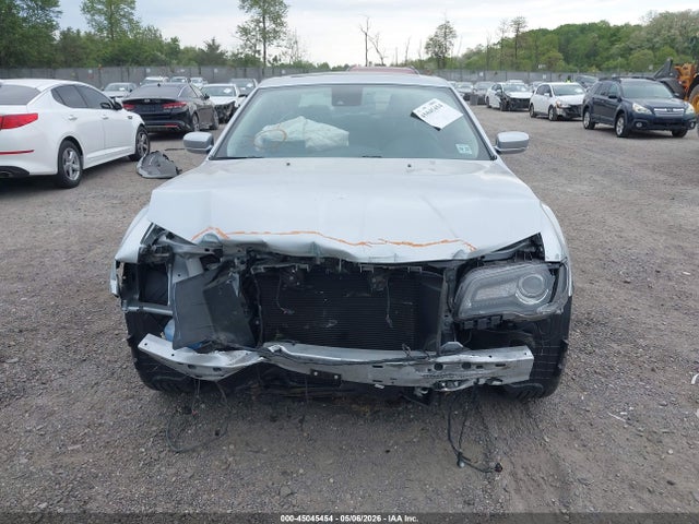 45045454 :رقم المزاد ، 2C3CCADGXNH131218 vin ، 2022 Chrysler 300 Touring L مزاد بيع