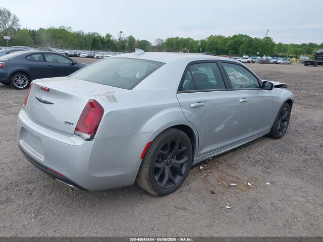 45045454 :رقم المزاد ، 2C3CCADGXNH131218 vin ، 2022 Chrysler 300 Touring L مزاد بيع