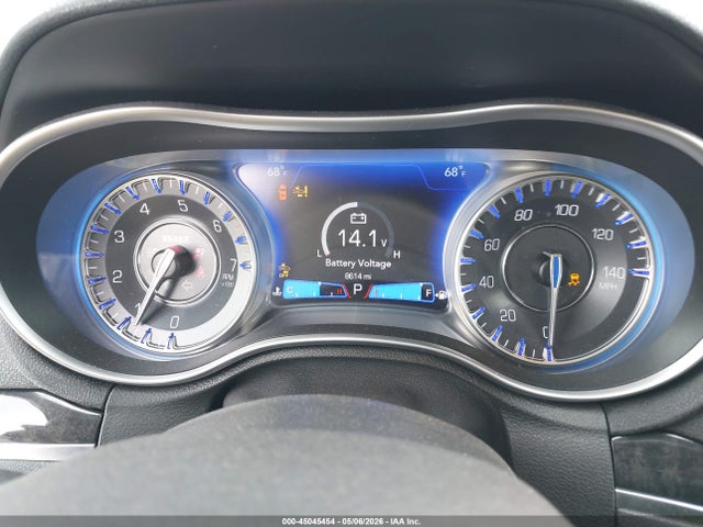 45045454 :رقم المزاد ، 2C3CCADGXNH131218 vin ، 2022 Chrysler 300 Touring L مزاد بيع