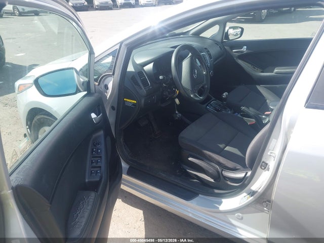 Продажа на аукционе авто 2017 Kia Forte Lx, vin: 3KPFL4A76HE084185, номер лота: 45045498