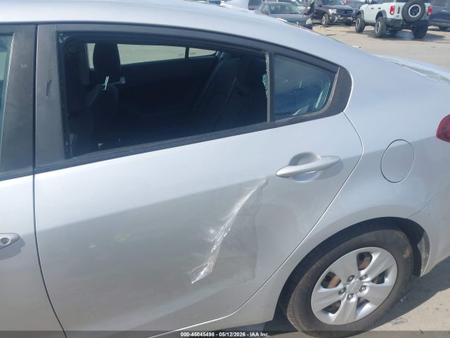 Продажа на аукционе авто 2017 Kia Forte Lx, vin: 3KPFL4A76HE084185, номер лота: 45045498