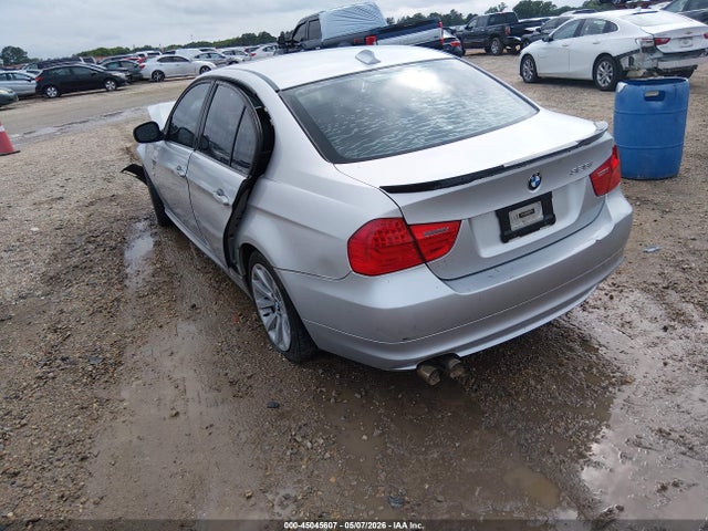 45045607 :رقم المزاد ، WBAPH7C5XBE852205 vin ، 2011 Bmw 328i مزاد بيع