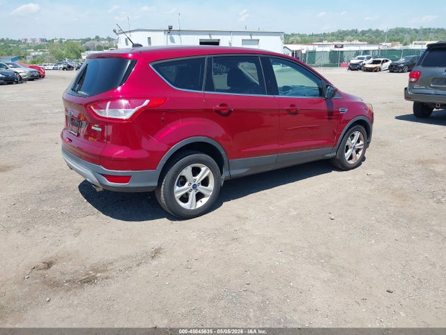 1FMCU0GX4EUC27109 Ford ESCAPE SE