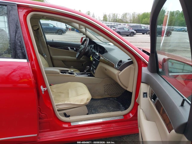 Продажа на аукционе авто 2013 Mercedes-benz C 300 Sport 4matic, vin: WDDGF8AB6DG101428, номер лота: 45045671