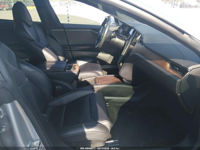 2018 Tesla Model S 100d/75d/p100d მანქანა იყიდება აუქციონზე, vin: 5YJSA1E20JF261539, აუქციონის ნომერი: 45045673