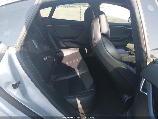 2018 Tesla Model S 100d/75d/p100d მანქანა იყიდება აუქციონზე, vin: 5YJSA1E20JF261539, აუქციონის ნომერი: 45045673