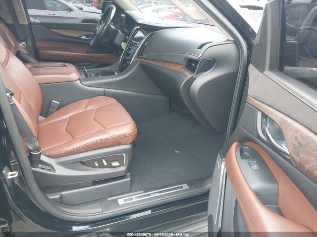 Продаж на аукціоні авто 2016 Cadillac Escalade Esv Luxury Collection, vin: 1GYS4HKJ1GR260988, номер лоту: 45045678