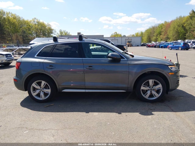 2018 Audi Q5 2.0t Premium/2.0t Tech Premium მანქანა იყიდება აუქციონზე, vin: WA1BNAFY4J2197008, აუქციონის ნომერი: 45045714