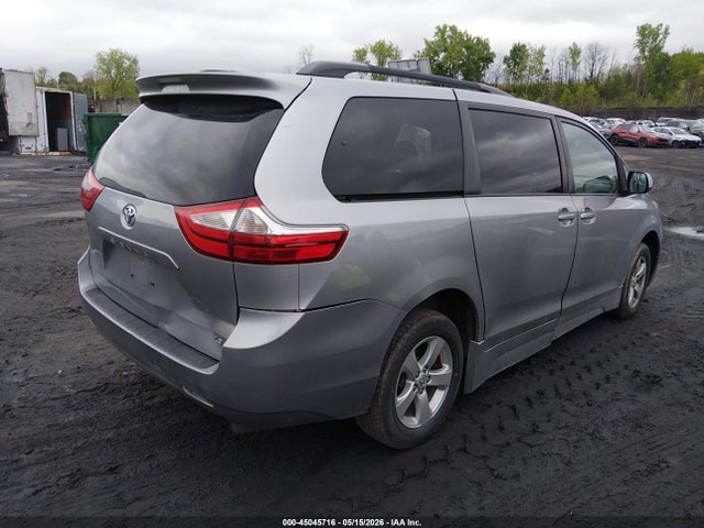 Продажа на аукционе авто 2017 Toyota Sienna Le 8 Passenger, vin: 5TDKZ3DC1HS823792, номер лота: 45045716