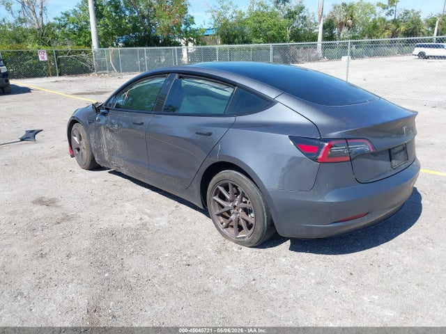 Tesla Model 3 Rear-wheel Drive 2023 5YJ3E1EA1PF620972 Image 3