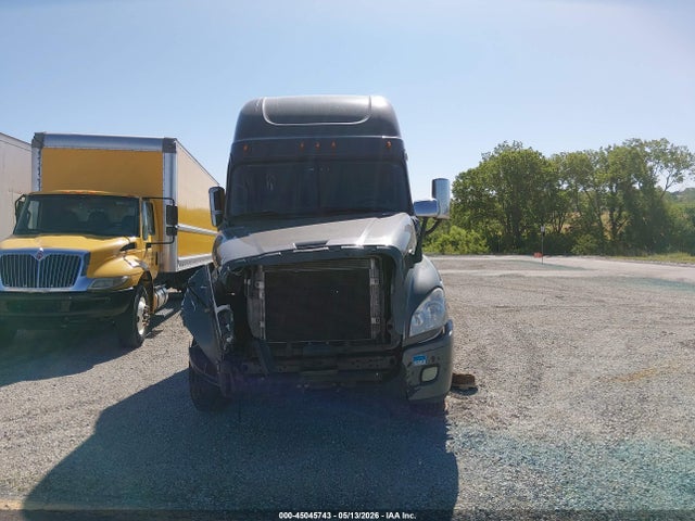 Aukcja sprzedaży 2016 Freightliner Cascadia 125, vin: 3AKJGLD60GSGV6045, numer aukcji: 45045743