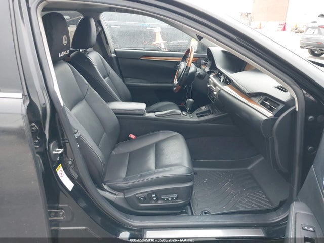 45045830 :رقم المزاد ، JTHBW1GG9E2046646 vin ، 2014 Lexus Es 300h مزاد بيع