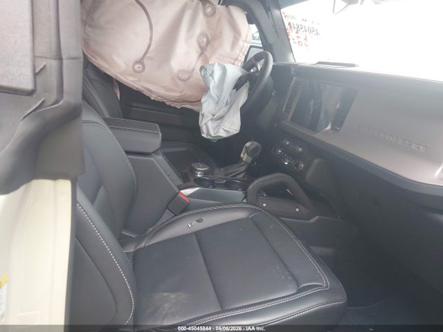 Продаж на аукціоні авто 2026 Ford Bronco Outer Banks, vin: 1FMEE8BP5TLA79082, номер лоту: 45045844