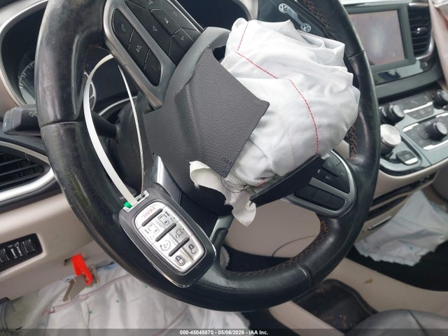 45045870 :رقم المزاد ، 2C4RC1BG8LR149829 vin ، 2020 Chrysler Pacifica Touring L مزاد بيع