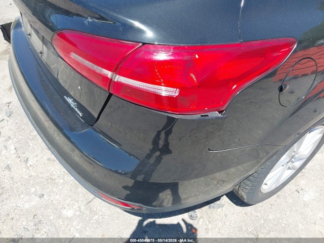Aukcja sprzedaży 2015 Ford Focus Se, vin: 1FADP3F26FL318371, numer aukcji: 45045875
