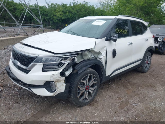 45045884 :رقم المزاد ، KNDETCA2XP7381307 vin ، 2023 Kia Seltos Sx Turbo مزاد بيع