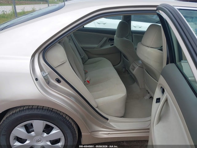 45045891 :رقم المزاد ، 4T1BE46KX9U880510 vin ، 2009 Toyota Camry Le مزاد بيع