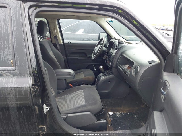 45045932 :رقم المزاد ، 1C4NJPBA4GD629152 vin ، 2016 Jeep Patriot Sport مزاد بيع