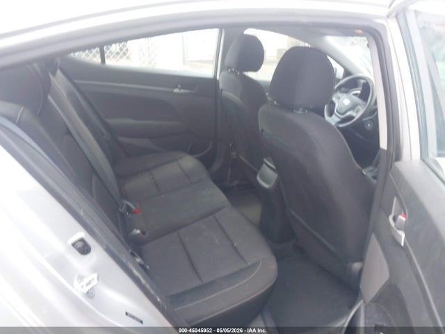 Продаж на аукціоні авто 2018 Hyundai Elantra Se, vin: 5NPD74LF2JH224153, номер лоту: 45045952