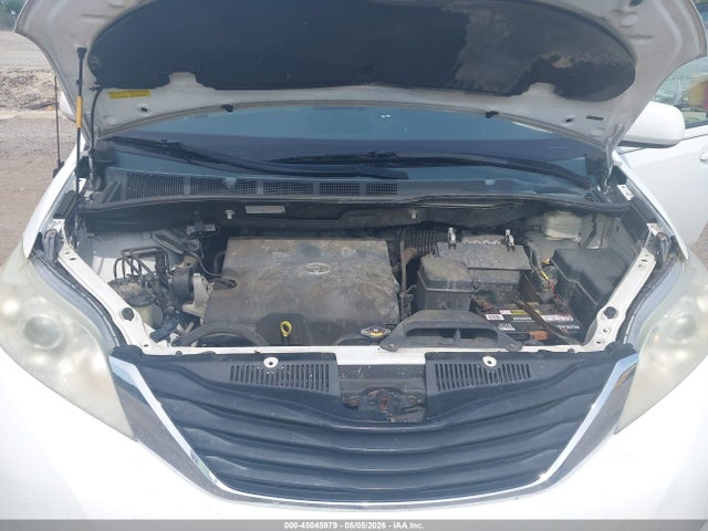 45045979 :رقم المزاد ، 5TDKK3DC7DS346512 vin ، 2013 Toyota Sienna Le V6 8 Passenger مزاد بيع