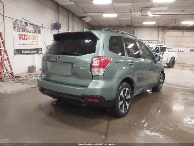 45046064 :رقم المزاد ، JF2SJARC1HH542943 vin ، 2017 Subaru Forester 2.5i Limited مزاد بيع