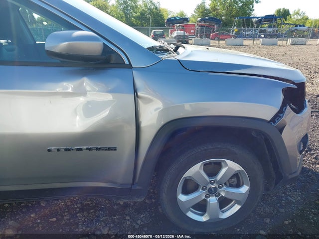 2018 Jeep Compass Latitude 4x4 მანქანა იყიდება აუქციონზე, vin: 3C4NJDBB1JT176696, აუქციონის ნომერი: 45046078