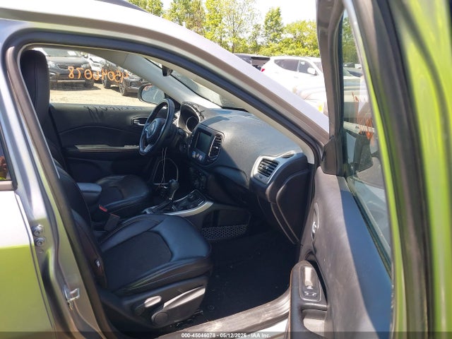 2018 Jeep Compass Latitude 4x4 მანქანა იყიდება აუქციონზე, vin: 3C4NJDBB1JT176696, აუქციონის ნომერი: 45046078