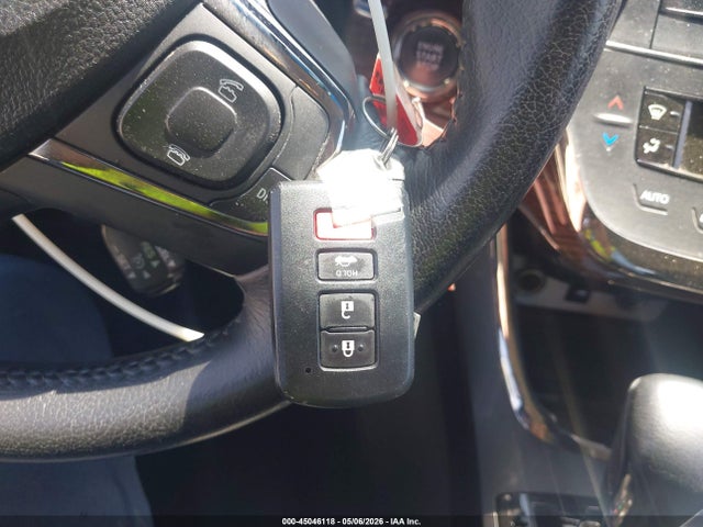 Toyota AVALON XLE 2014 4T1BK1EB7EU112051 Image 11