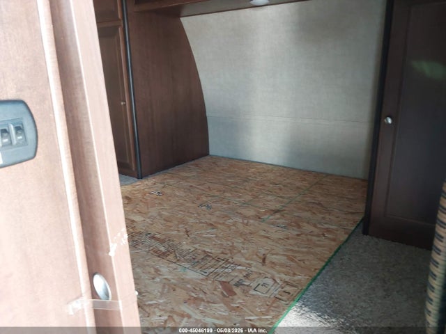 4YDT30023FF815737 Keystone Impact