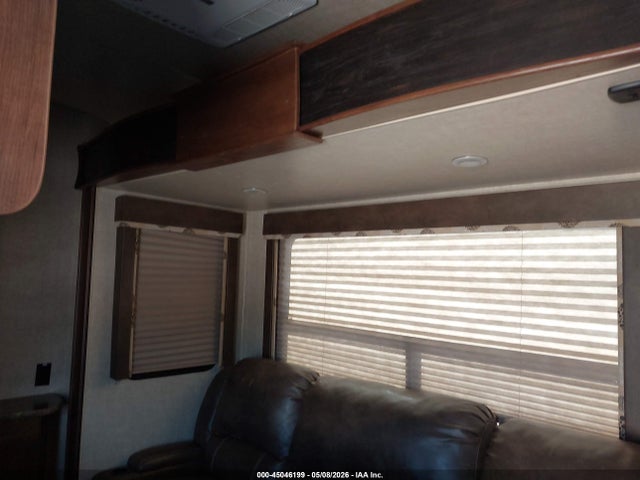 4YDT30023FF815737 Keystone Impact