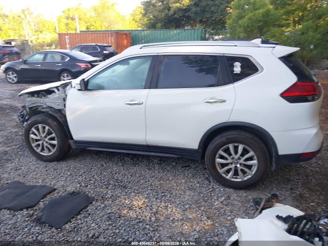 45046237 :رقم المزاد ، KNMAT2MT0HP592403 vin ، 2017 Nissan Rogue Sv مزاد بيع