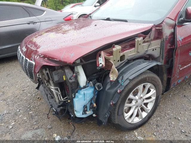 45046284 :رقم المزاد ، 1C4PJLCB5KD160638 vin ، 2019 Jeep Cherokee Latitude Fwd مزاد بيع