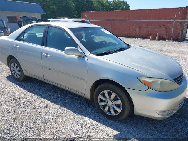 2002 Toyota Camry Le მანქანა იყიდება აუქციონზე, vin: 4T1BE32K62U079434, აუქციონის ნომერი: 45046298