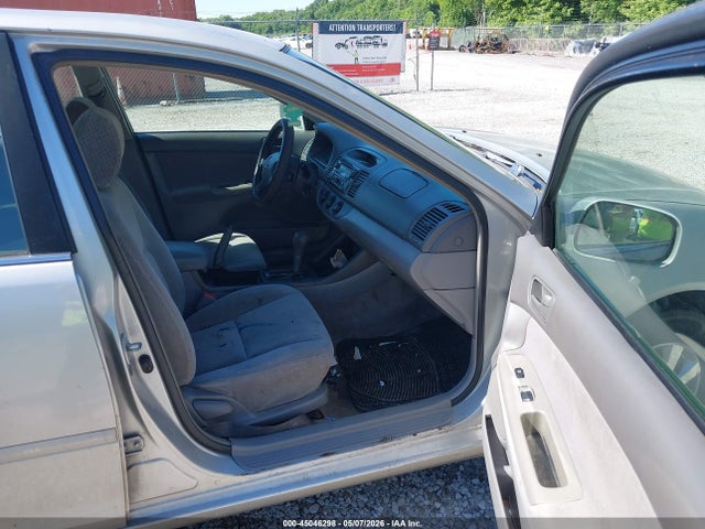 2002 Toyota Camry Le მანქანა იყიდება აუქციონზე, vin: 4T1BE32K62U079434, აუქციონის ნომერი: 45046298