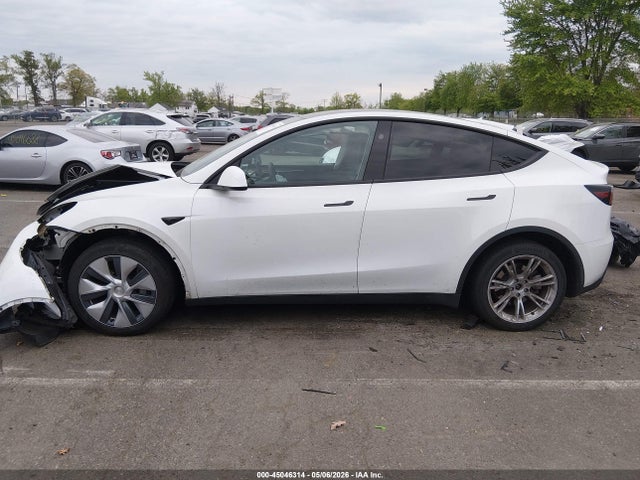 Tesla Model Y Rwd 2023 7SAYGDED7PF944426 Image 14