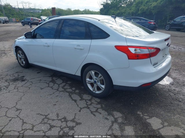 Ford FOCUS SE 2014 1FADP3F28EL366596 Image 3