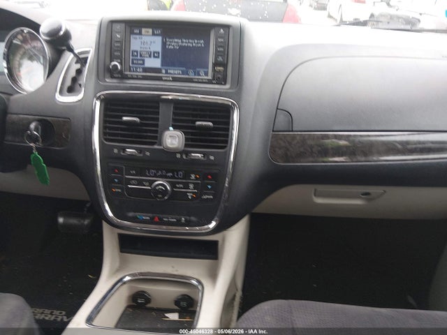 45046328 :رقم المزاد ، 2D4RN5DG9BR751669 vin ، 2011 Dodge Grand Caravan Crew مزاد بيع