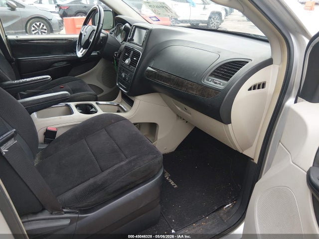 45046328 :رقم المزاد ، 2D4RN5DG9BR751669 vin ، 2011 Dodge Grand Caravan Crew مزاد بيع