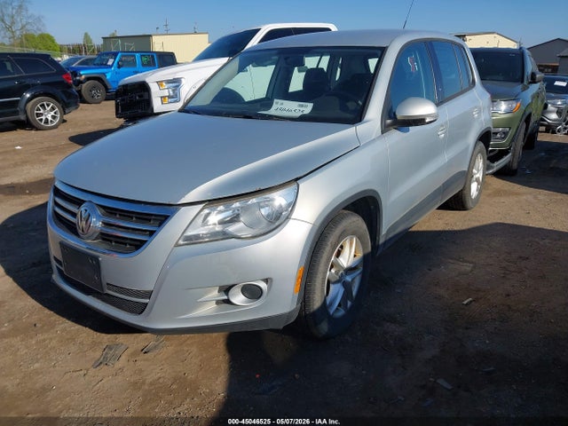 Продаж на аукціоні авто 2011 Volkswagen Tiguan S, vin: WVGBV7AX8BW560973, номер лоту: 45046525