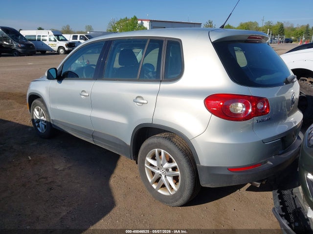 Продаж на аукціоні авто 2011 Volkswagen Tiguan S, vin: WVGBV7AX8BW560973, номер лоту: 45046525